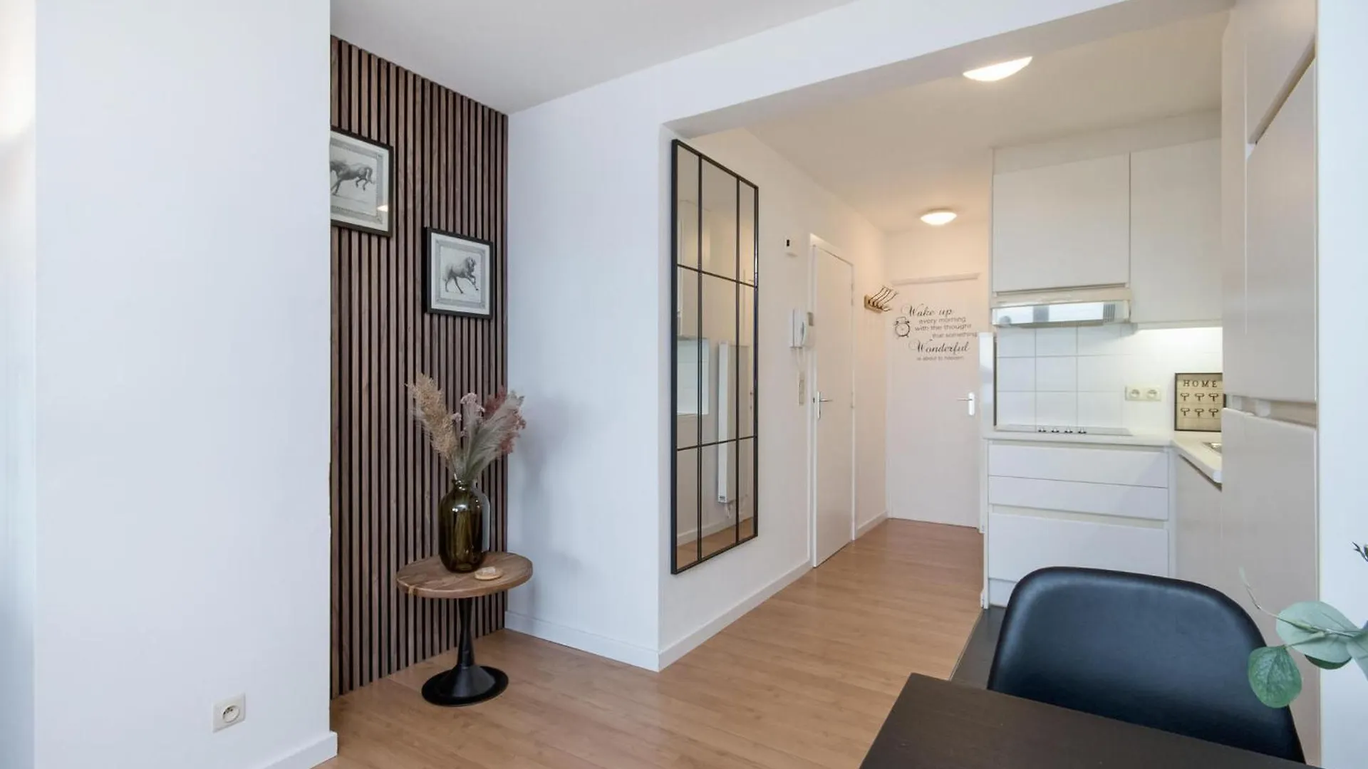 1 Bedroom Beach Front Apartment In Oostende Бельгия