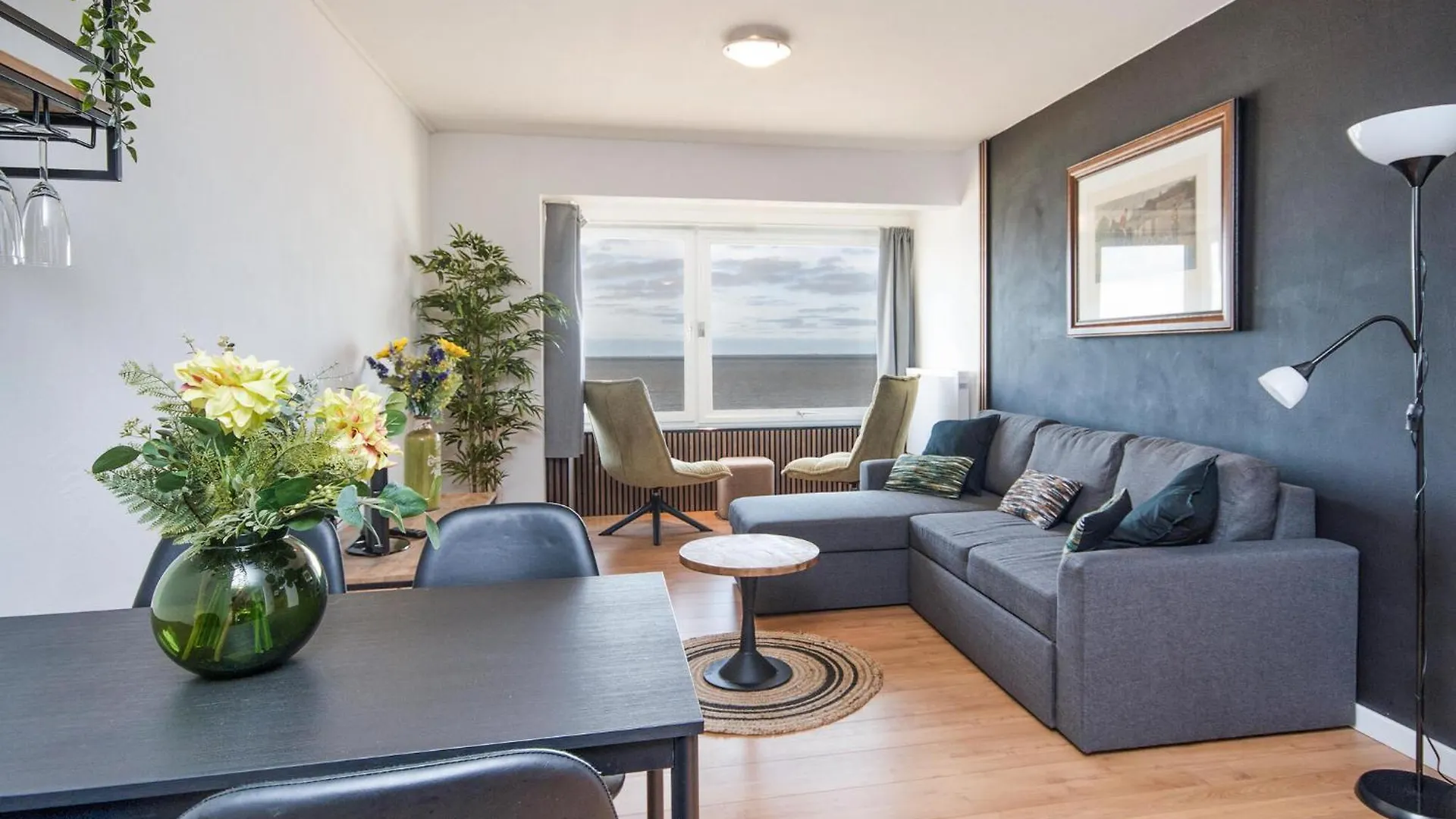 1 Bedroom Beach Front Apartment In Oostende